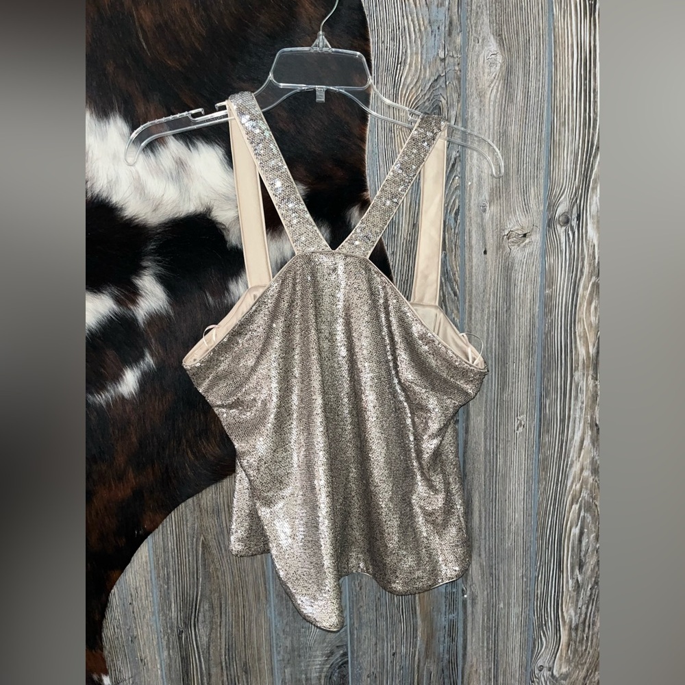 Vince camuto size 8 (Medium) gold sequined sexy halter style tank top nwot